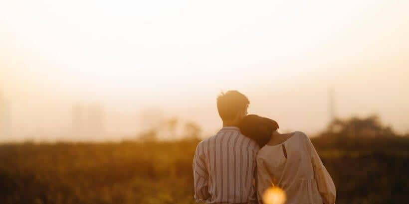 bannersnack_couple_lettertoyoungfarmer a couple gazing into the distance