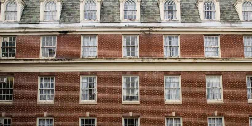 oldbuilding_bannersnack-High-Quality going to seed