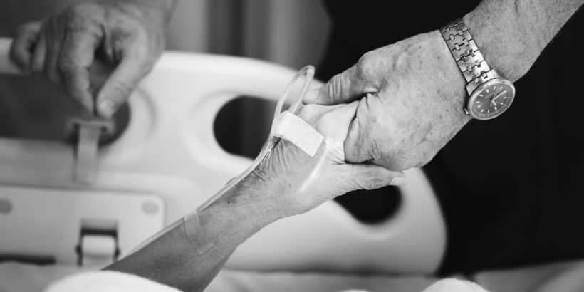 bannersnack_healing_bioreg holding hands