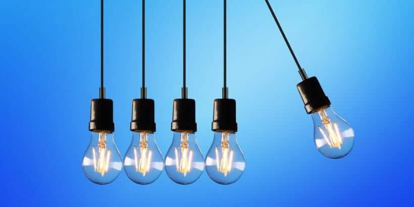 bannersnack_lightbulbs lightbulbs hanging in a row