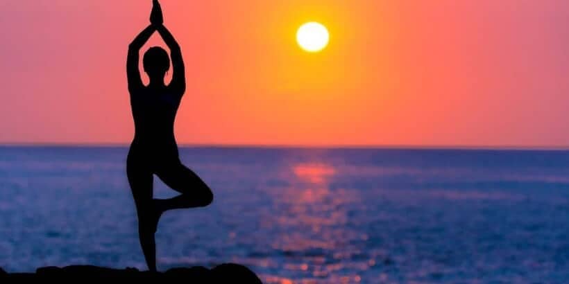 bannersnack_wellness_bioregulatorymedicine yoga at sunset