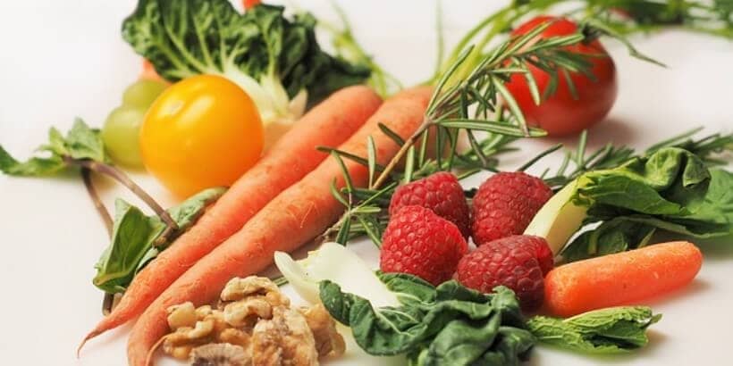 gfsfdf_healthy food banner_bannersnack carrots raspberries tomato