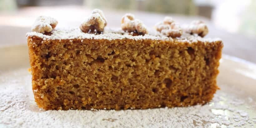 oyveyvegan_applehoneycake apple honey cake